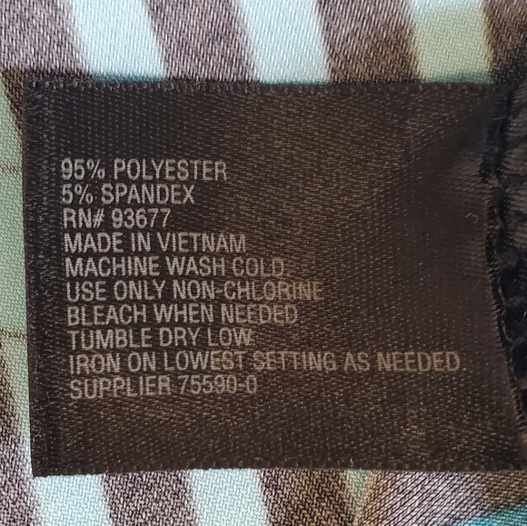 Worthington Women's Blouse Pleated Neckline Short Slv Stripes/Abstract Size 1X - Picture 3 of 5